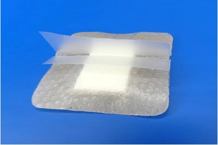 Habszivacs kötszer öntapadós szilikon széllel - NOBASPONGE 15x15 cm